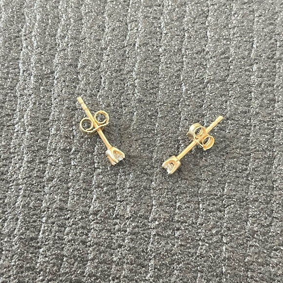 Mejuri Diamond mini studs - Picture 2 of 5